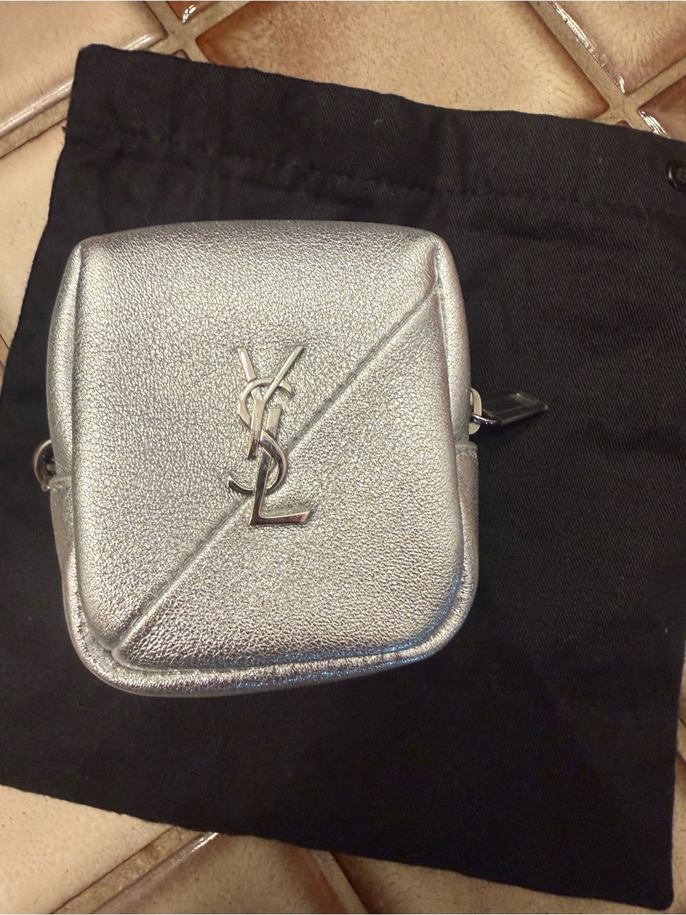 Saint Laurent Silver Metallic Mini coin purse/belt accessory - Picture 3 of 4